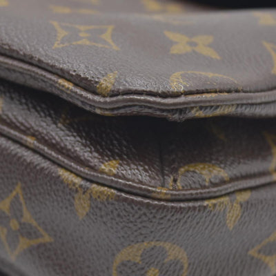 $2750 Louis Vuitton  Monogram Pochette Metis SR1137
