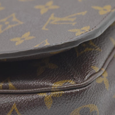 $2750 Louis Vuitton  Monogram Pochette Metis SR1137