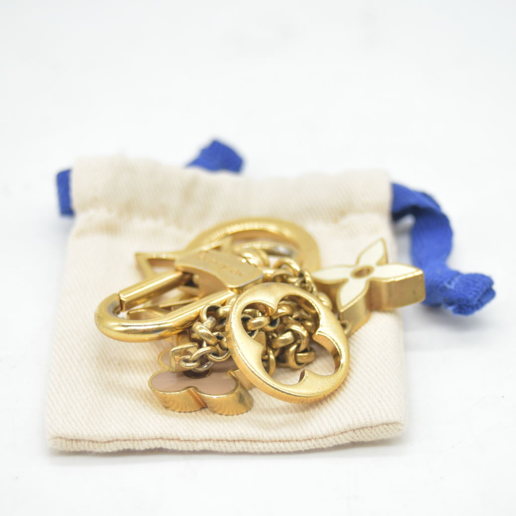$655 2014 Louis Vuitton Brass Enamel Fleur De Monogram Bag Charm Chain Gold DP0164