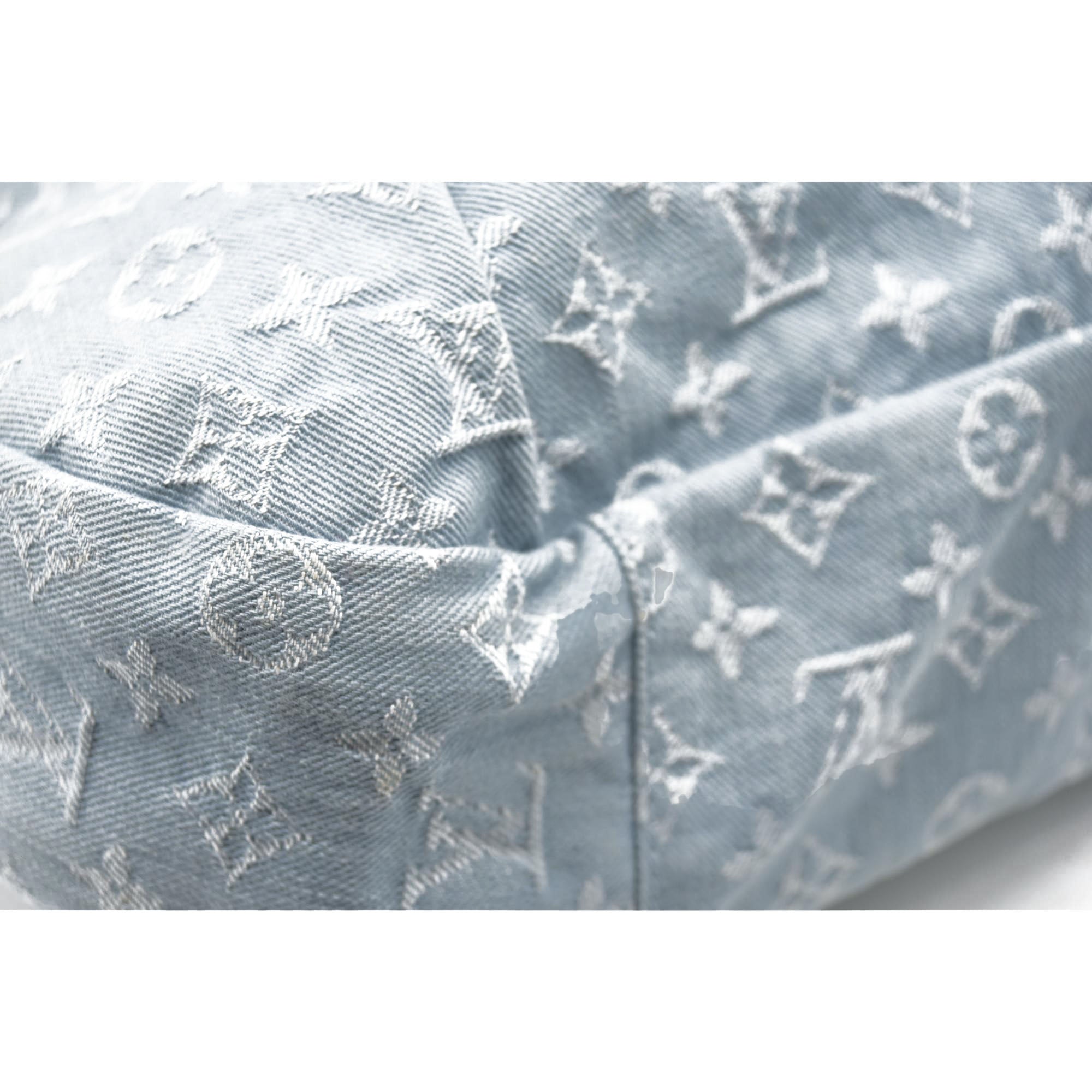 $2000 Louis Vuitton Denim Daily GM Blue Clair