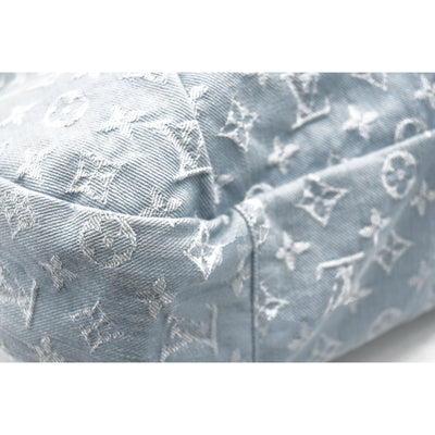 $2000 Louis Vuitton Denim Daily GM Blue Clair