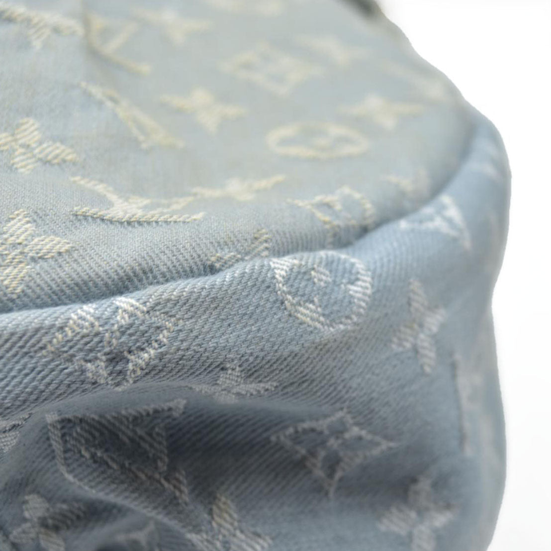 $2000 Louis Vuitton Denim Daily GM Blue Clair