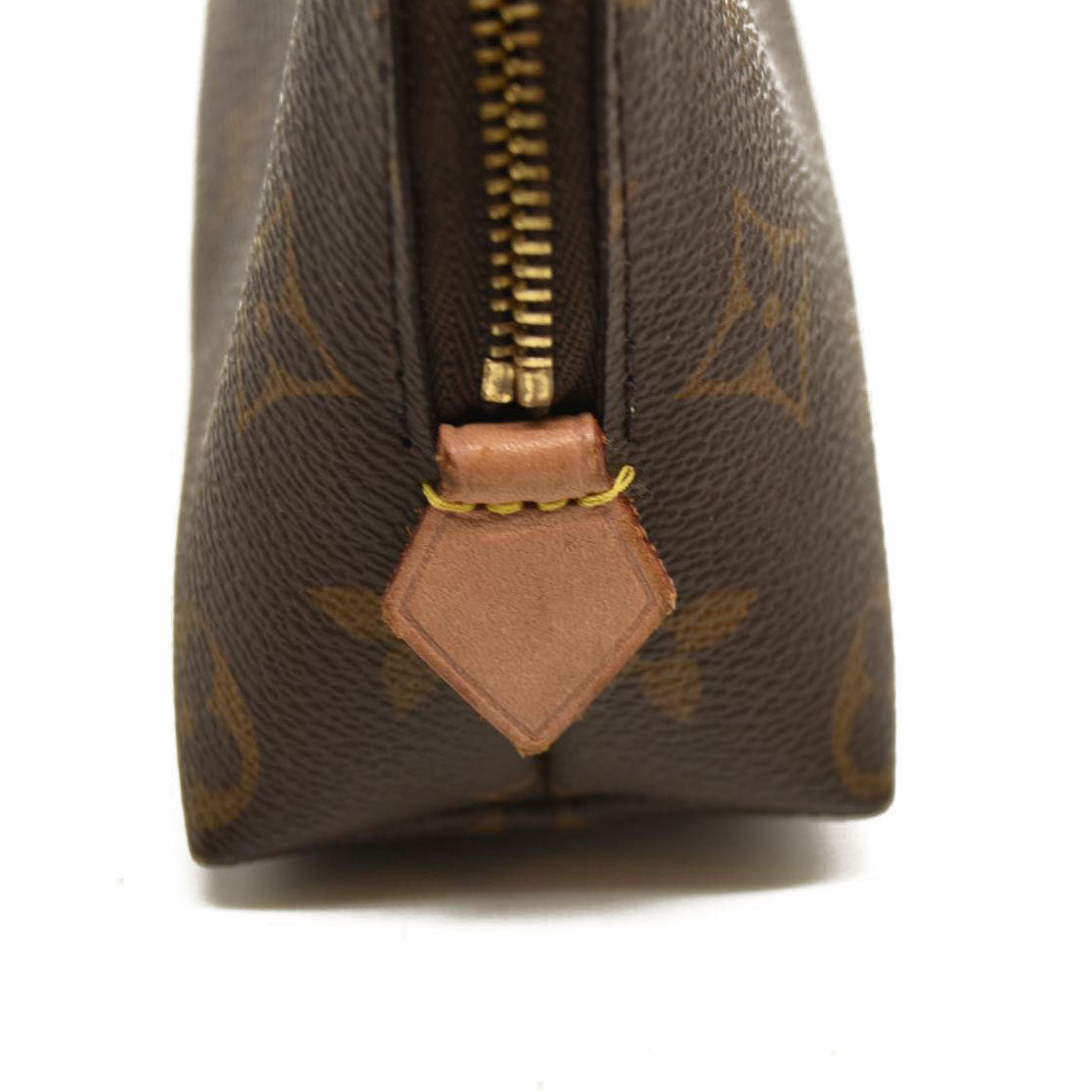 LOUIS VUITTON Monogram Cosmetic Pouch SR3290