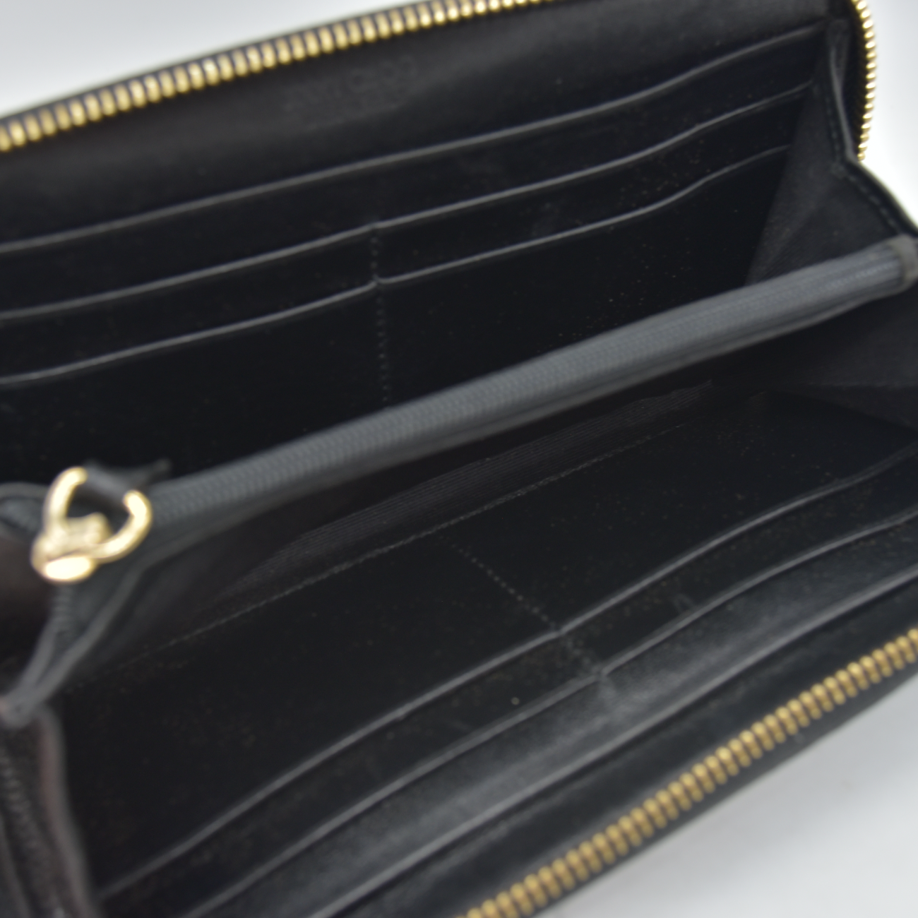 $595 Jimmy Choo CONSIGNMENT Wallet Black Zip Around Petrol Patent