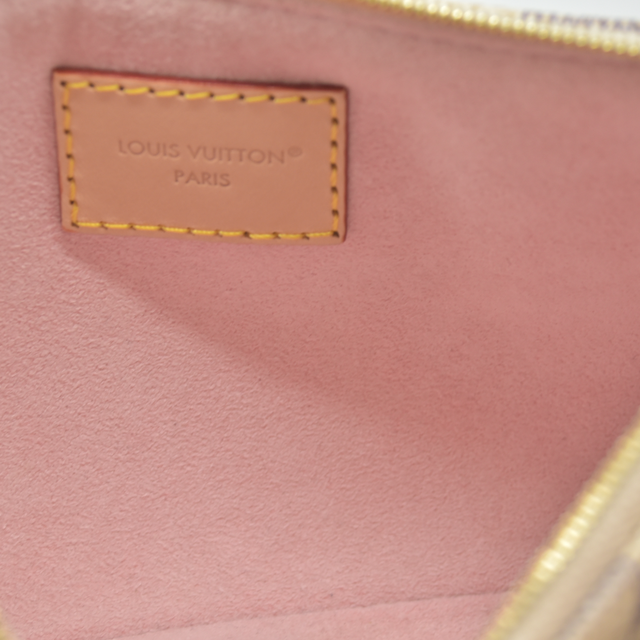 $1890 Louis Vuitton Damier Azur Liv Pochette