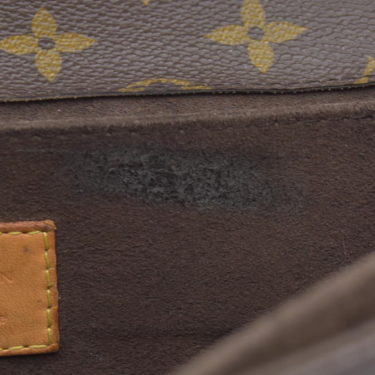 $2750 Louis Vuitton  Monogram Pochette Metis SR1137