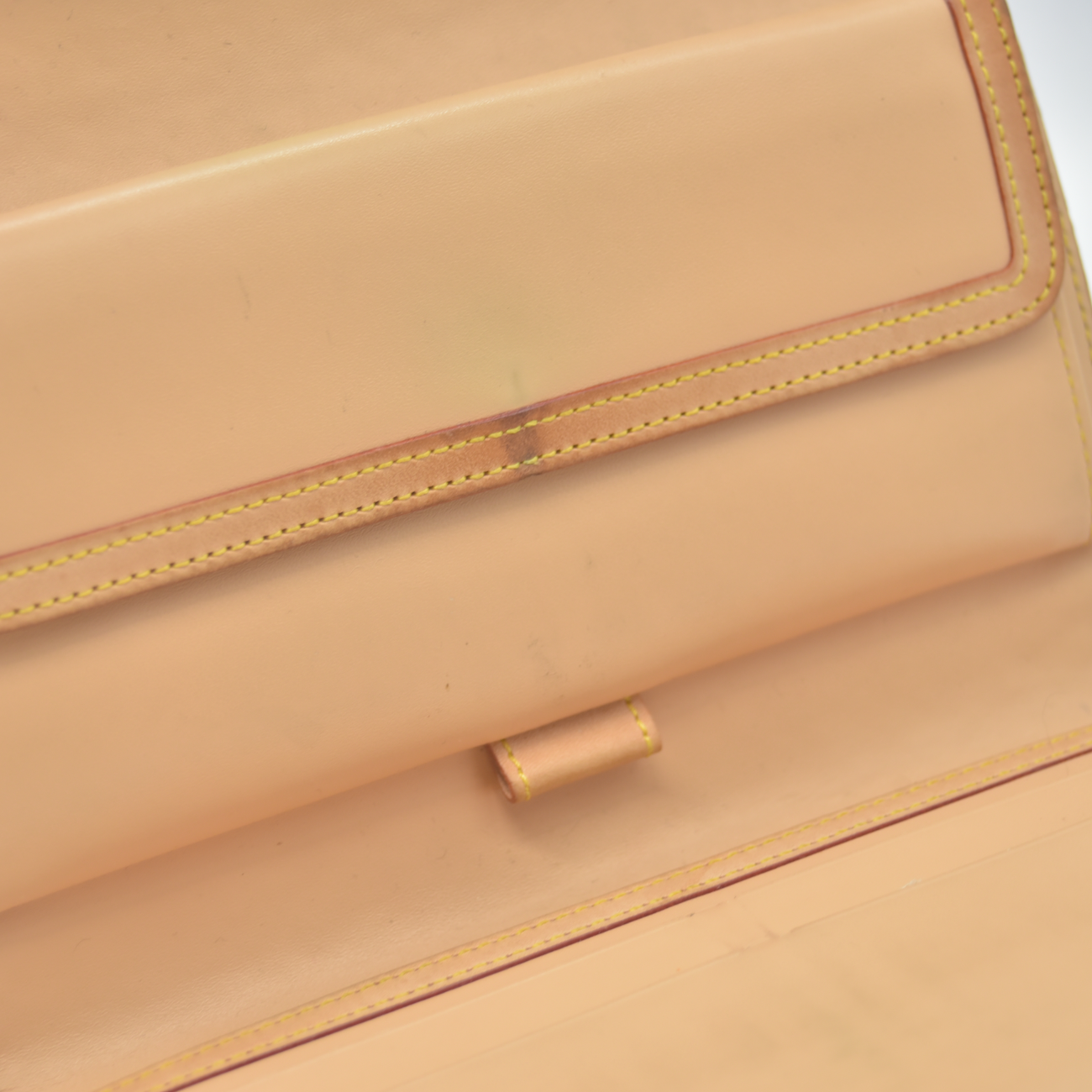 $795 2004 Louis Vuitton White Murakami Multicolor Porte Tresor International Wallet TH0034 CONSIGNMENT
