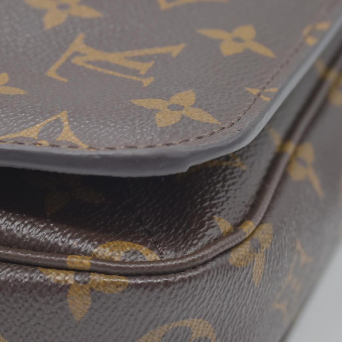$2750 Louis Vuitton  Monogram Pochette Metis DU1139