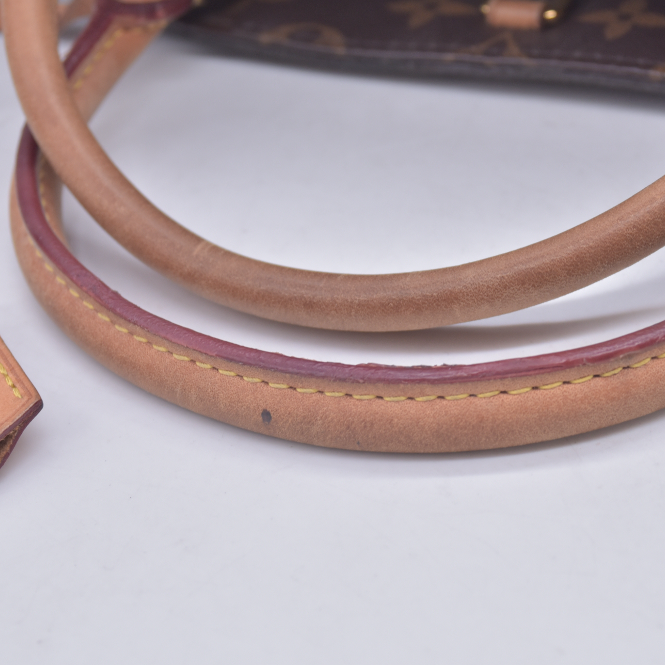 $2910 2015 Louis Vuitton Monogram Montaigne MM CA3115