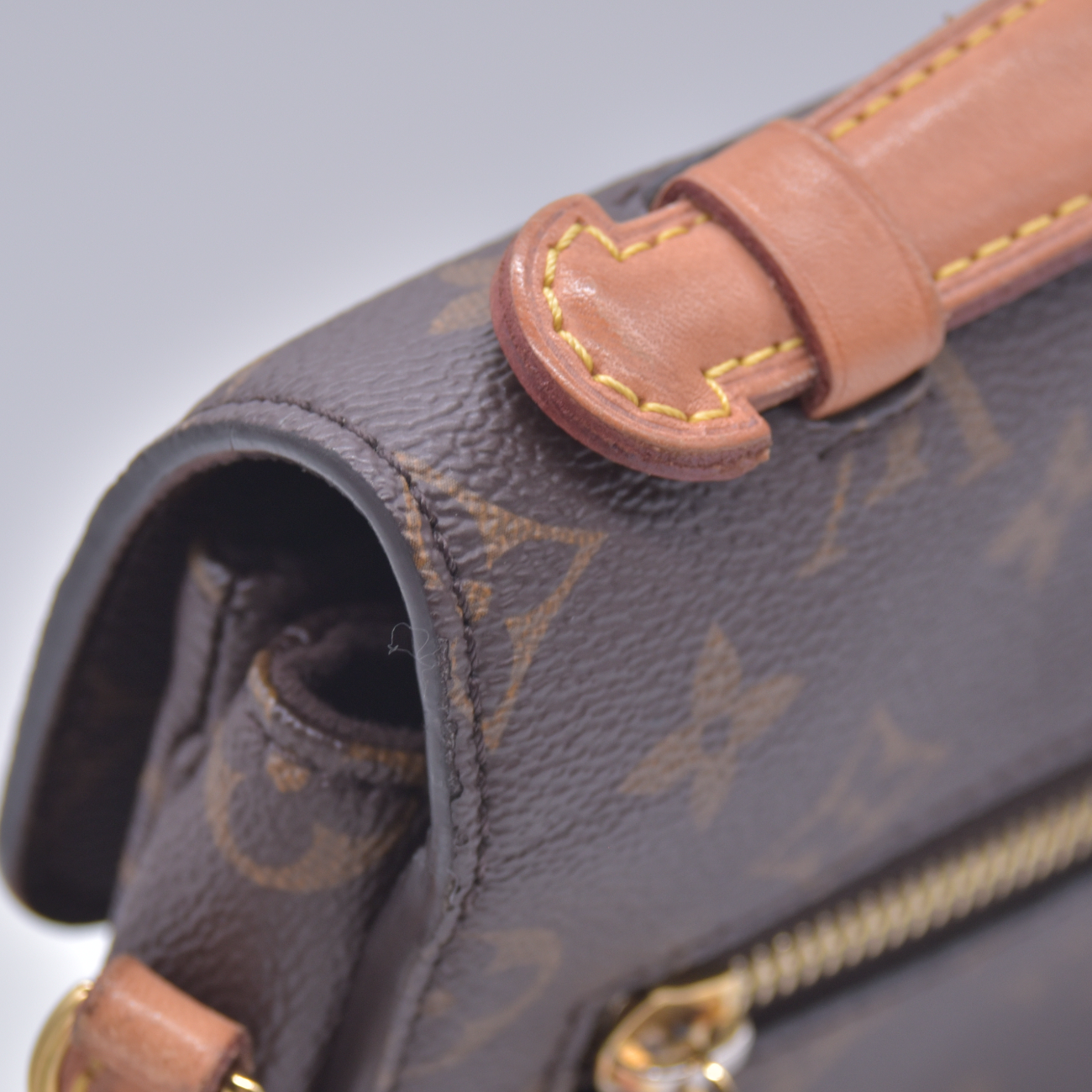 $2840 2019 Louis Vuitton Monogram Pochette Metis Shoulder Bag PL3199