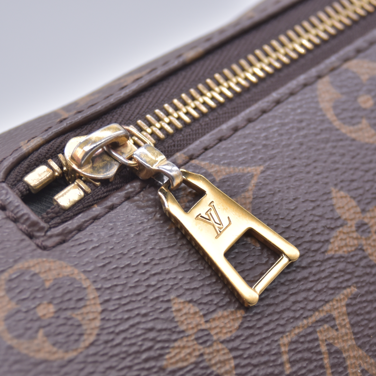 $2450 2019 Louis Vuitton Monoram Bumbag SA4189 10021078