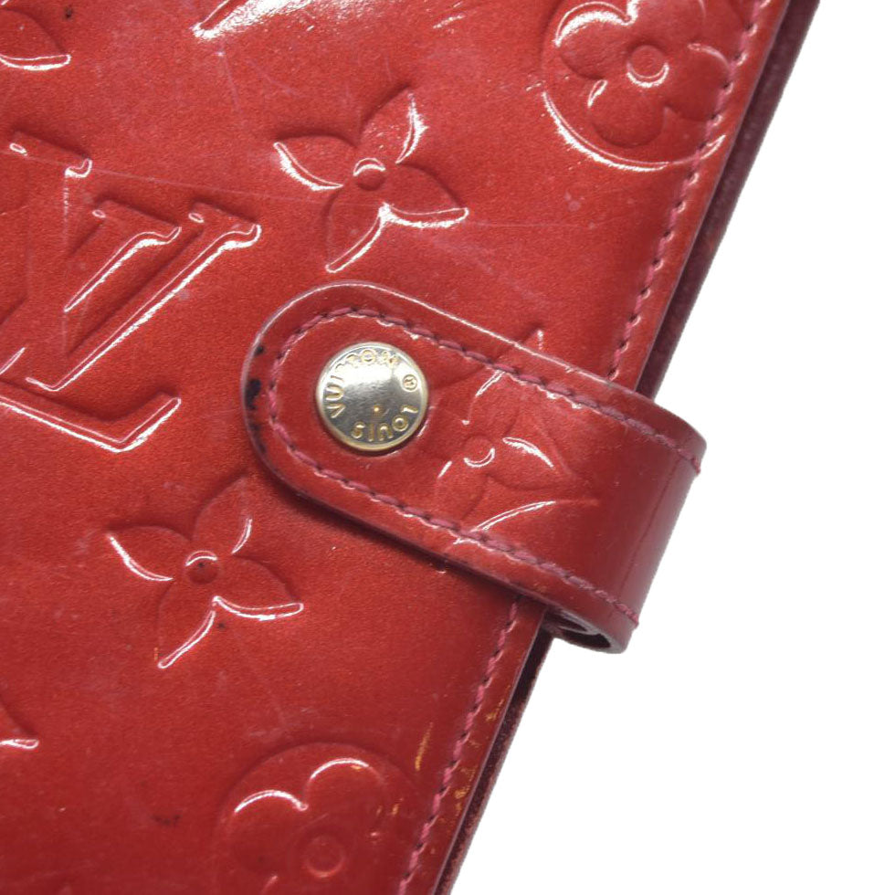 $465 Louis Vuitton  Vernis Small Ring Agenda Cover Pomme D'Amour