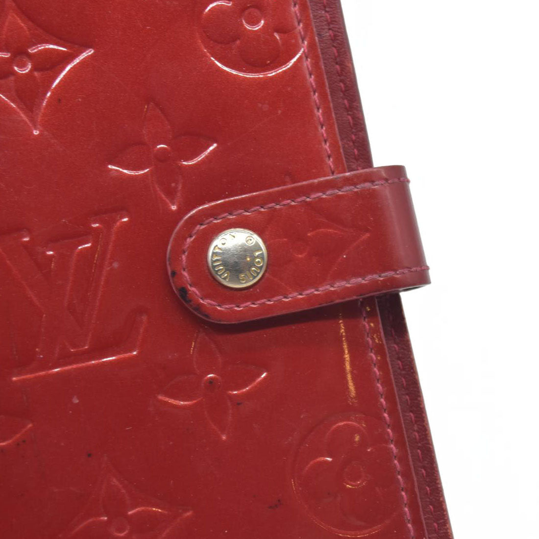 $465 Louis Vuitton  Vernis Small Ring Agenda Cover Pomme D'Amour