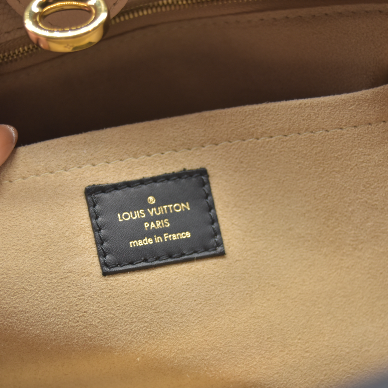 $4700 2020 Louis Vuitton Calfskin Monogram On My Side MM Laurier Green Toffee Latte Beige