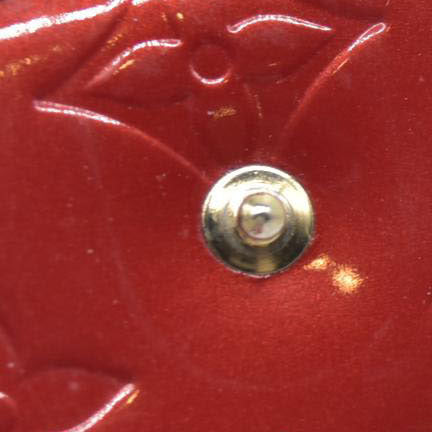 $465 Louis Vuitton  Vernis Small Ring Agenda Cover Pomme D'Amour