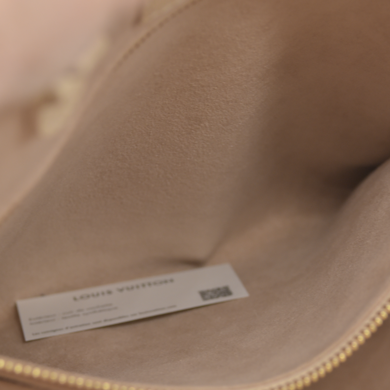 $3500 Louis Vuitton Rose Trianon/Creme Monogram Giant Empreinte Leather Onthego MM Bag