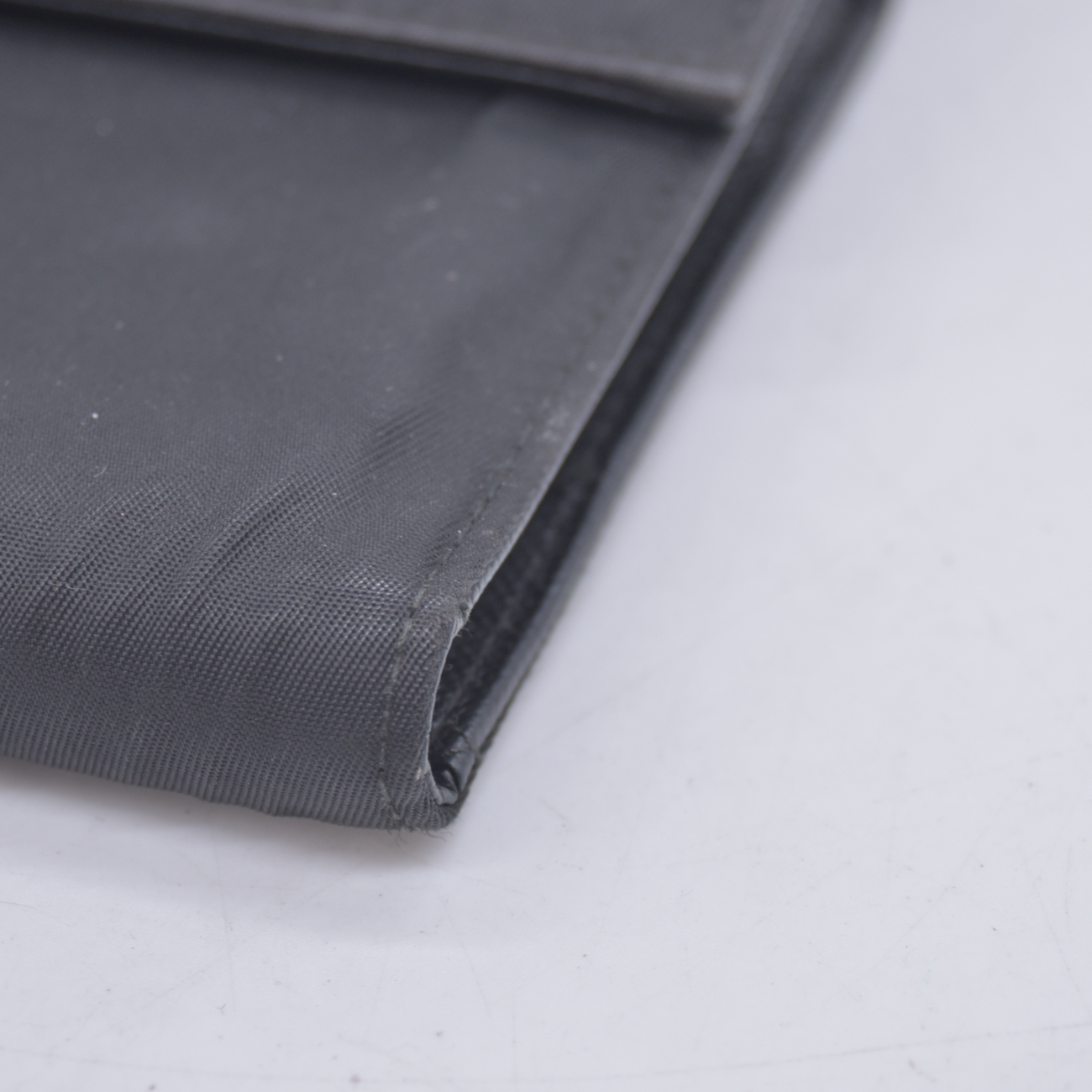 $775 PRADA Logo Plate Nylon Trifold Wallet Black 10021030