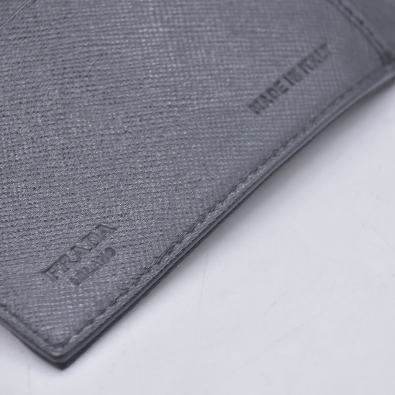 $775 PRADA Logo Plate Nylon Trifold Wallet Black 10021030
