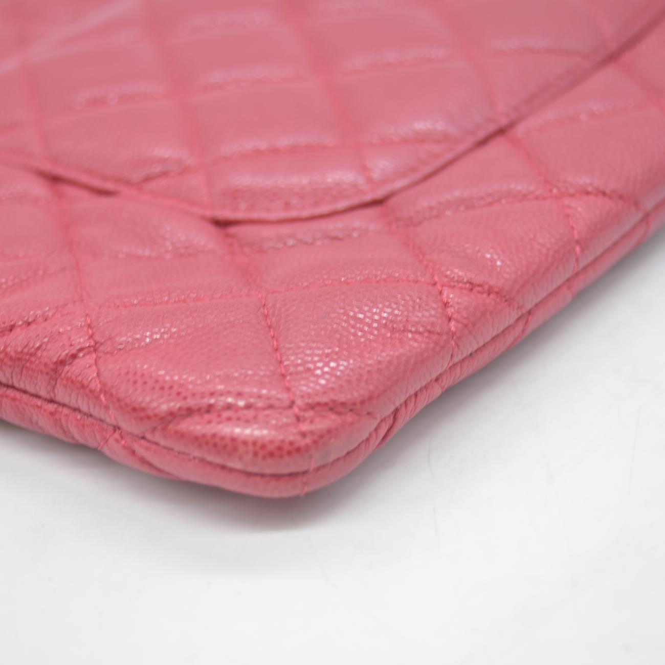 $1425 2019 Chanel Caviar Quilted Medium Cosmetic Case Red 10020303