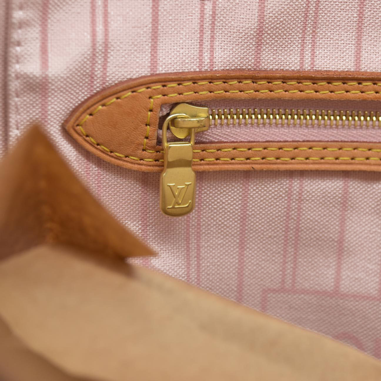 $2170 Louis Vuitton Damier Azur Neverfull SD2199