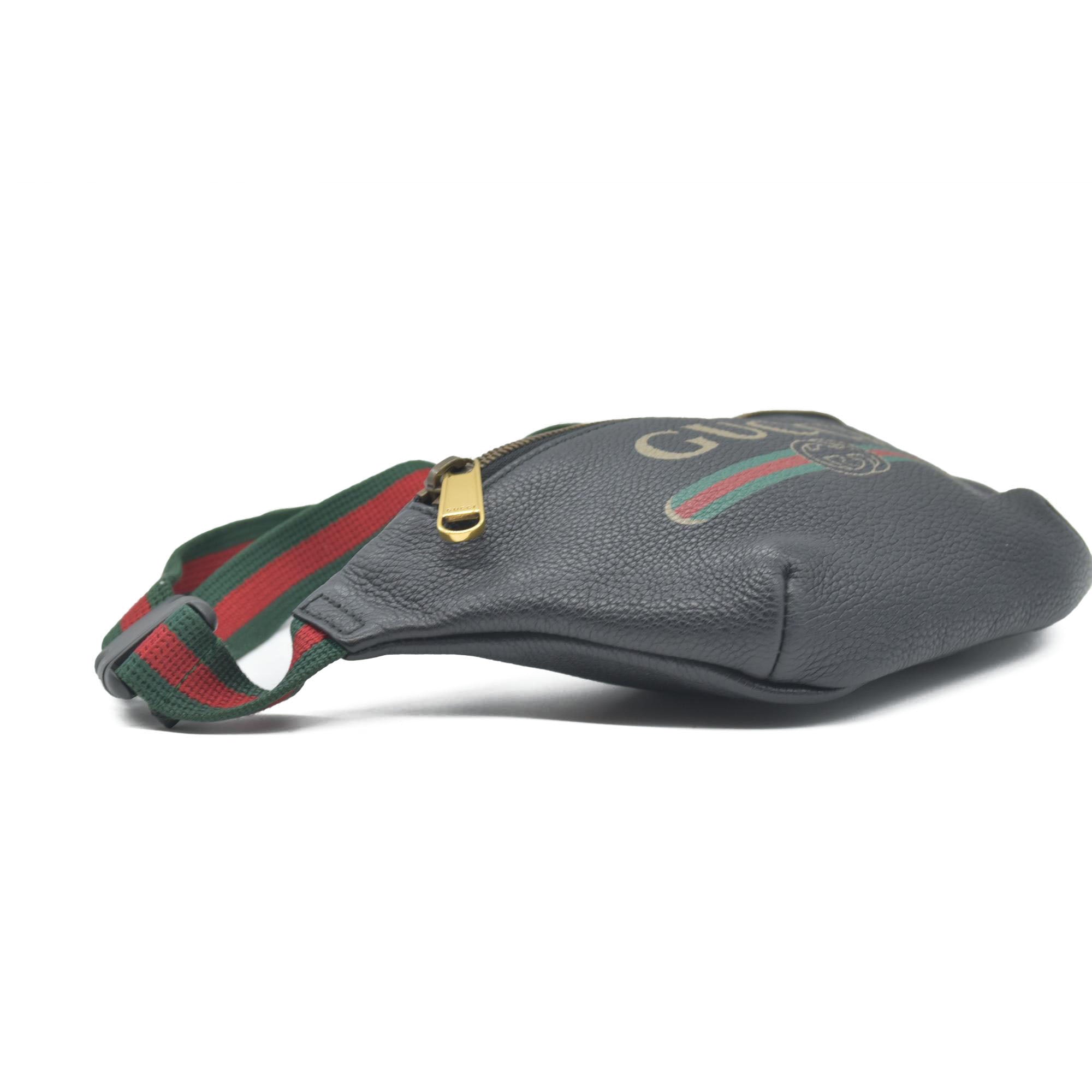 $1290 Gucci Grained Calfskin Small Logo Belt Bag Black