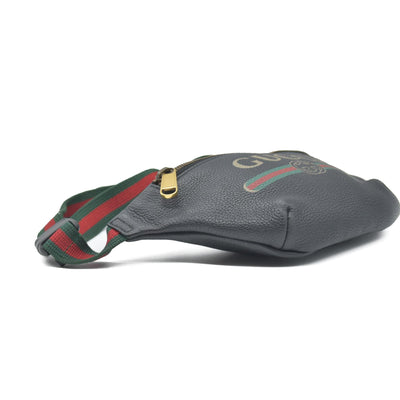 $1290 Gucci Grained Calfskin Small Logo Belt Bag Black