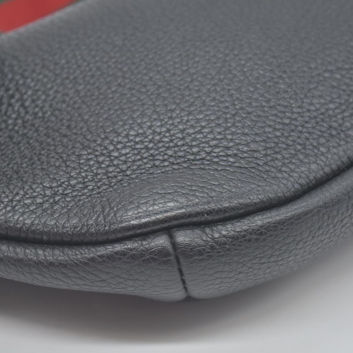 $1290 Gucci Grained Calfskin Small Logo Belt Bag Black