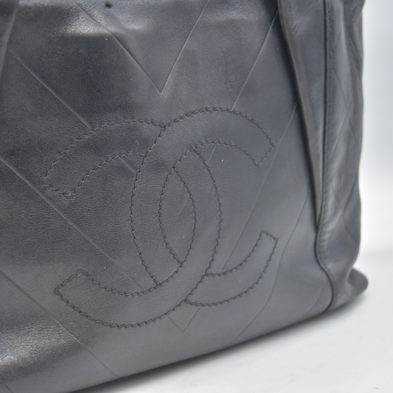 $3500 2006 Chanel Calfskin Chevron CC All Day Long Tote Black 10020302