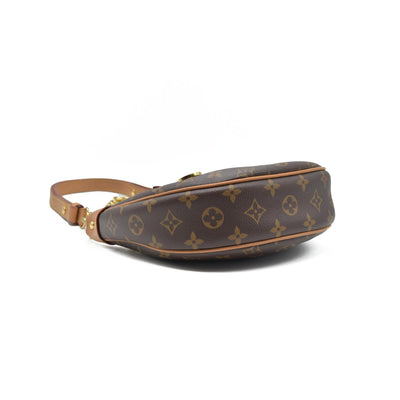 $2540 Louis Vuitton Monogram Loop