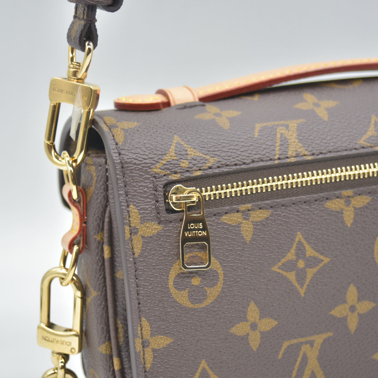 $3300 RFID Louis Vuitton Monogram Pochette Métis East West