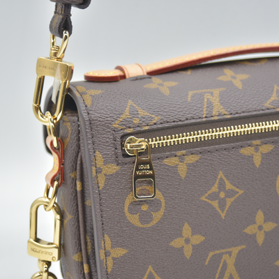 $3300 RFID Louis Vuitton Monogram Pochette Métis East West