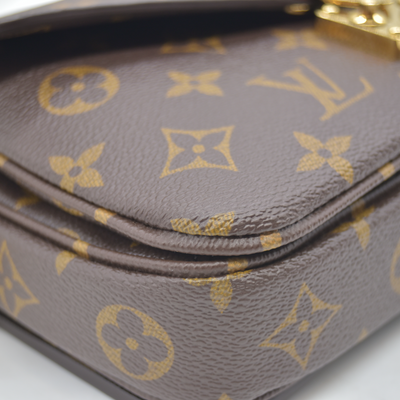 $3300 RFID Louis Vuitton Monogram Pochette Métis East West