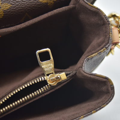 $3300 RFID Louis Vuitton Monogram Pochette Métis East West