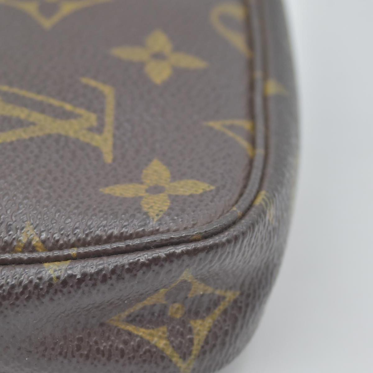 $890 2007 Louis Vuitton Monogram Mini Pochette Accessories Pouch DU4027