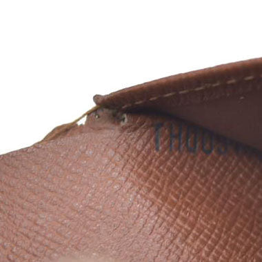 $750 Louis Vuitton Vintage 2001 Viennois Wallet