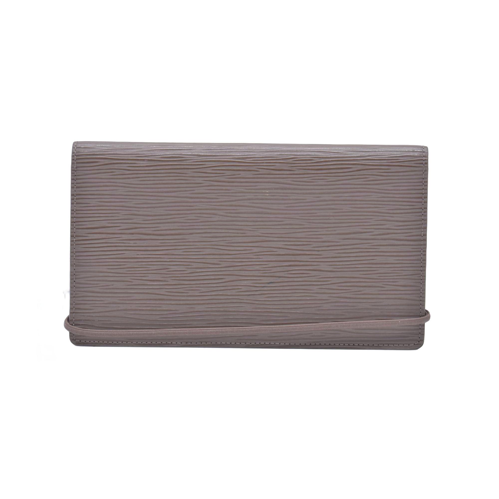 $795 Louis Vuitton Beige Epi Clutch  CONSIGNMENT MI1012 10021049