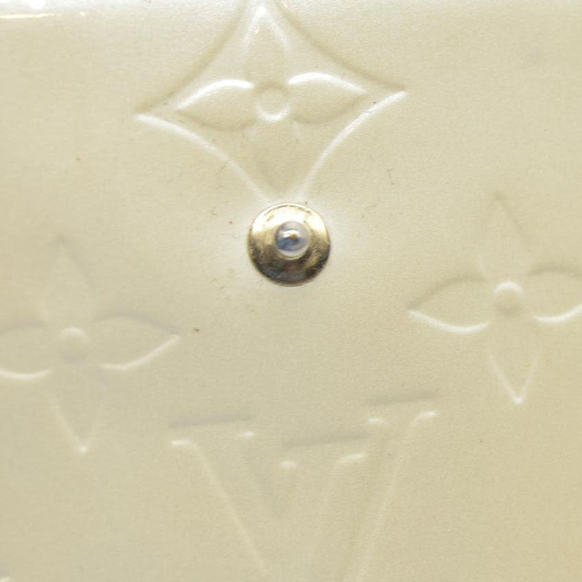 $935 Louis Vuitton 2005 Monogram Vernis French Purse