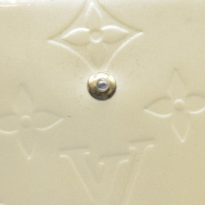 $935 Louis Vuitton 2005 Monogram Vernis French Purse