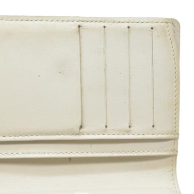 $935 Louis Vuitton 2005 Monogram Vernis French Purse