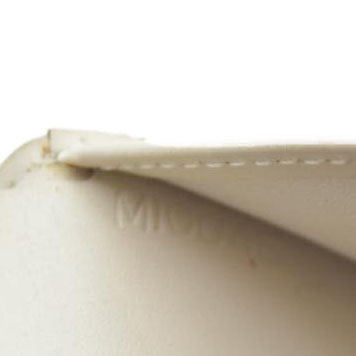 $935 Louis Vuitton 2005 Monogram Vernis French Purse