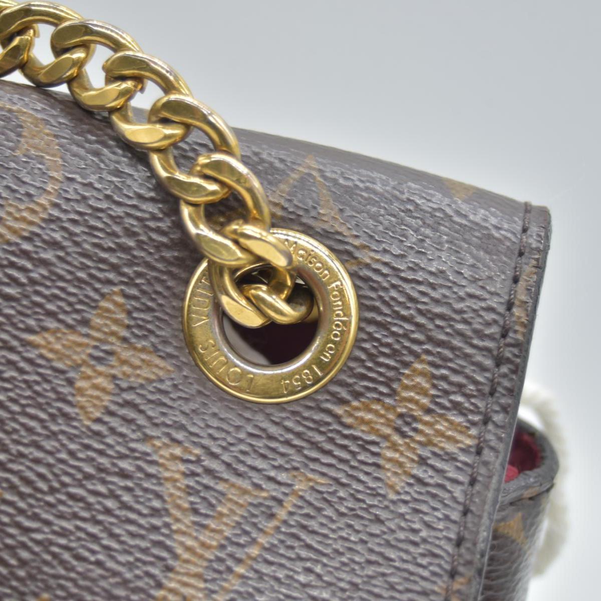 $2570 Louis Vuitton Monogram Passy 10020323