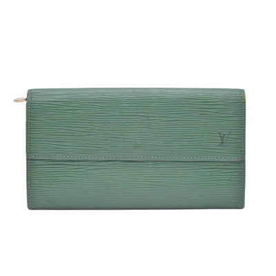 $750 Louis Vuitton Epi Sarah Wallet Borneo CA0257 CONSIGNMENT 10021037