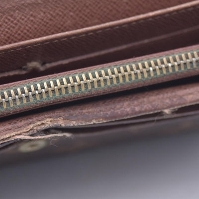 $725 2011 WELL WORN Louis Vuitton Sarah Wallet Monogram CA4111 CONSIGNMENT 10021041