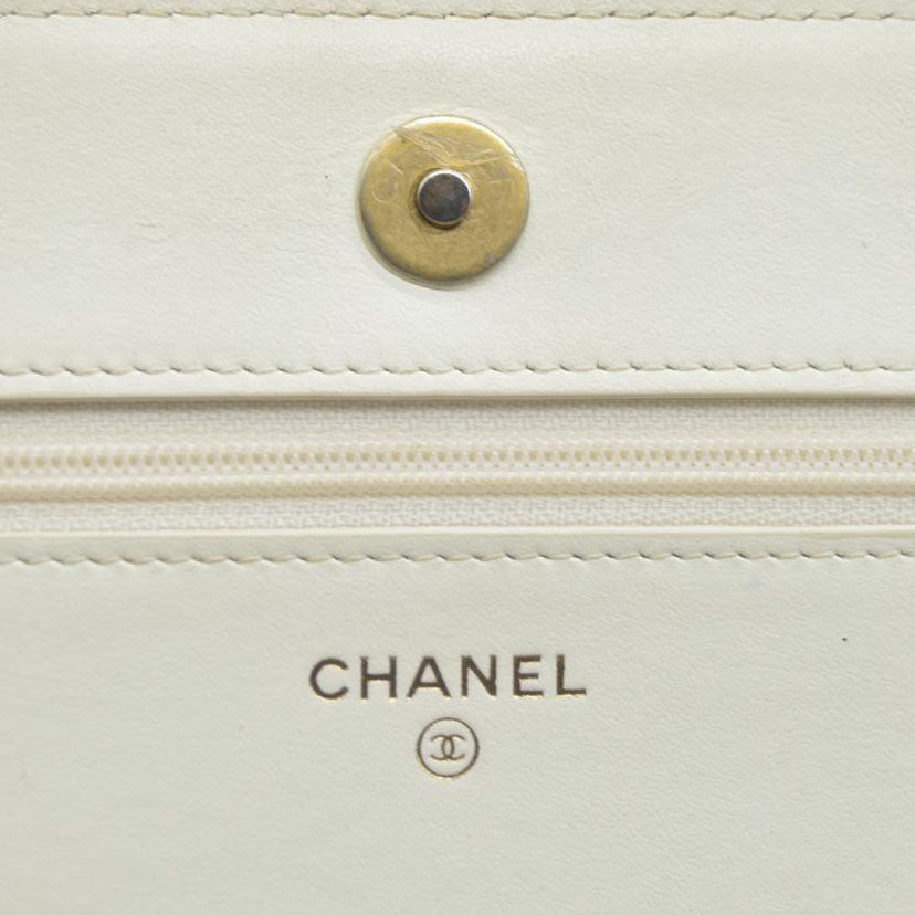 $3425 Chanel Caviar Quilted Boy Wallet On Chain WOC White