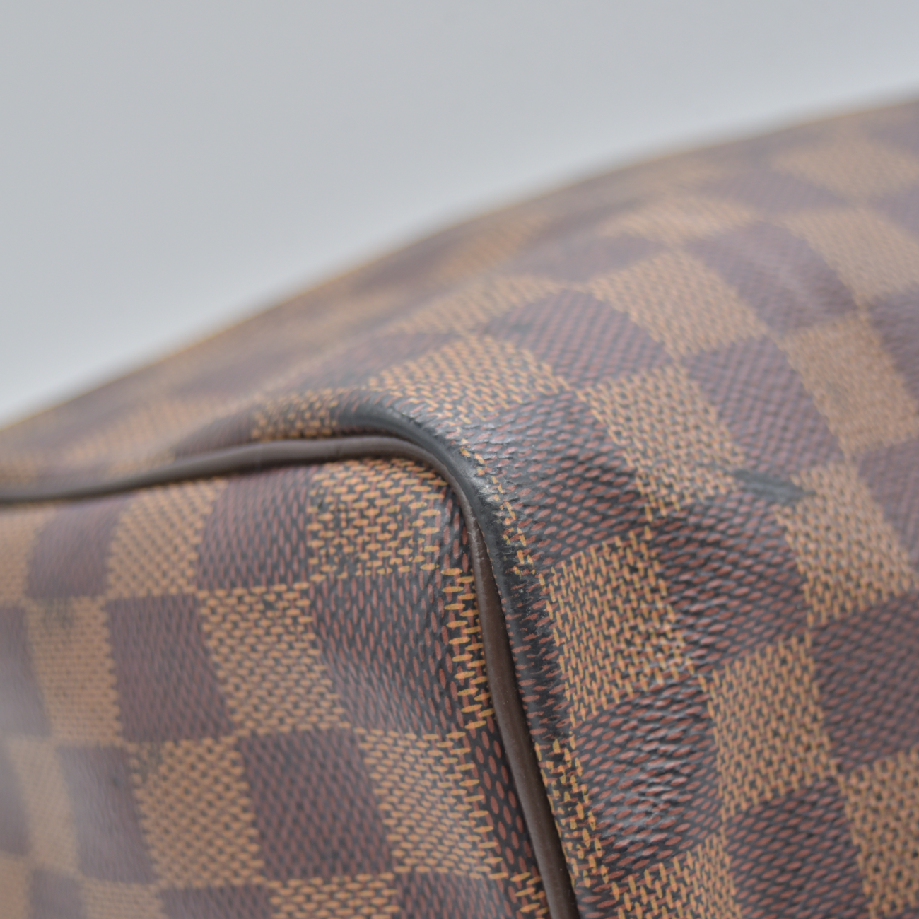 $1980 LOUIS VUITTON Damier Ebene Speedy Bandouliere 25 AA0221