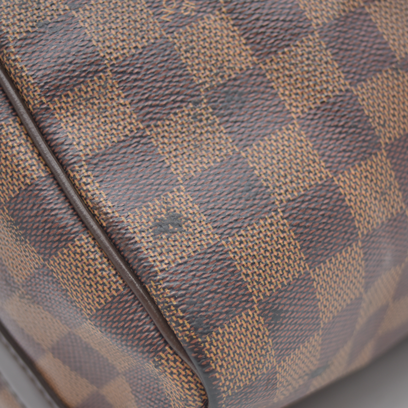 $1980 LOUIS VUITTON Damier Ebene Speedy Bandouliere 25 AA0221