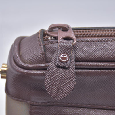 Burberry Canvas Clutch CONSIGNMENT 10021044