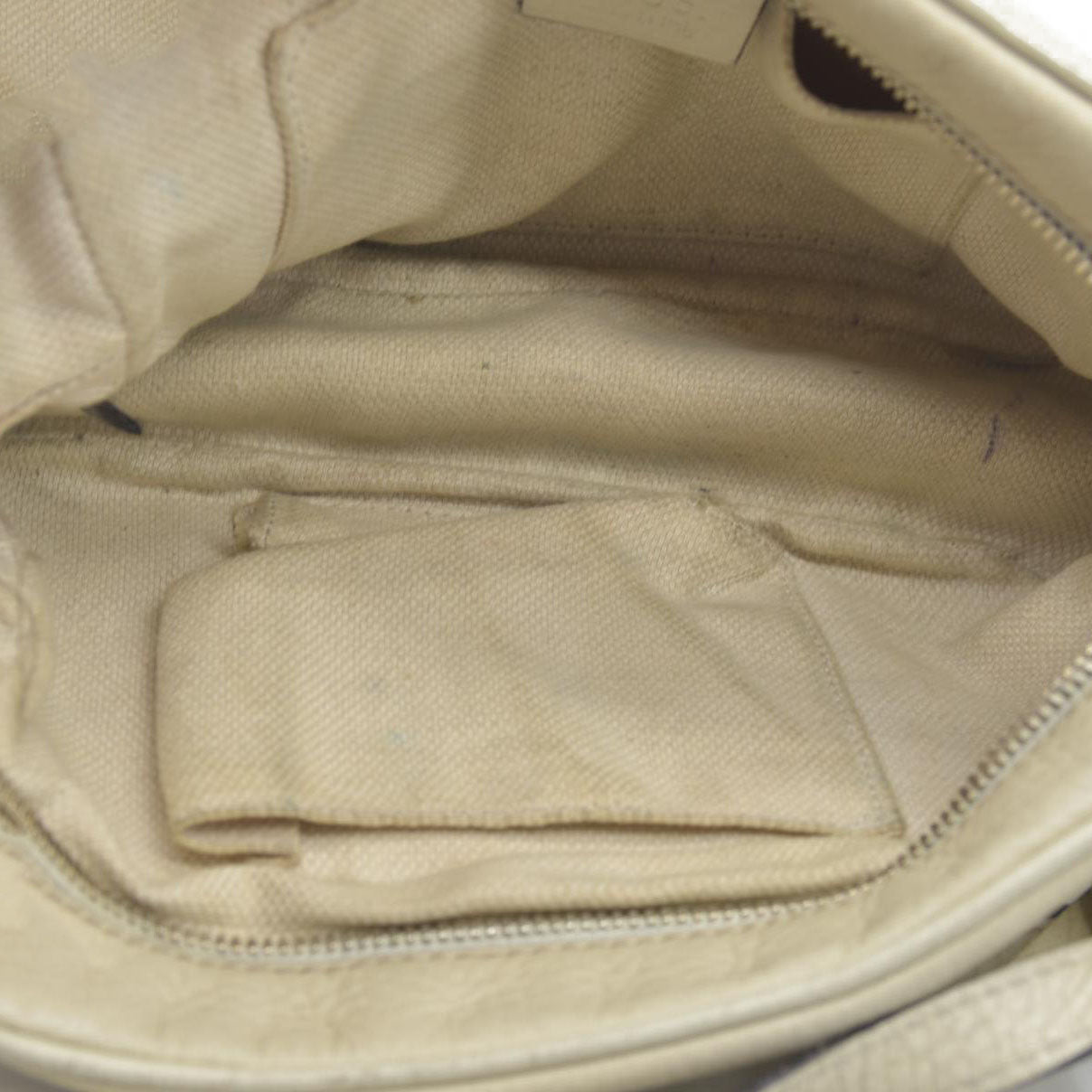 $1490 Gucci Interlocking G Soho Disco Small