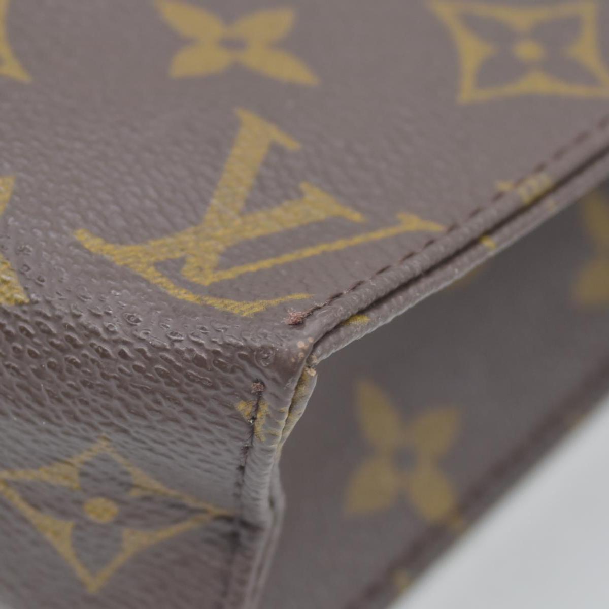 $740 Louis Vuitton Monogram Toiletry Pouch 19 CONSIGNMENT