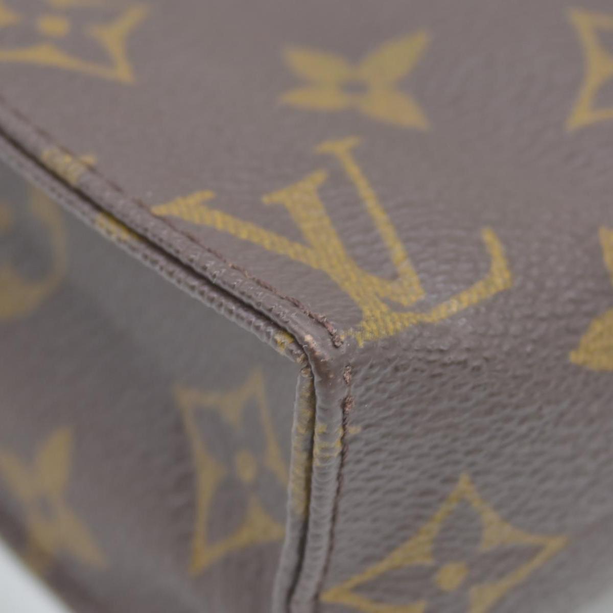 $740 Louis Vuitton Monogram Toiletry Pouch 19 CONSIGNMENT